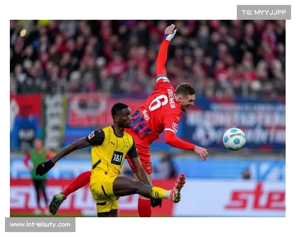 半场战报：多特蒙德与海登海姆战成1-1，吉拉西点球破门